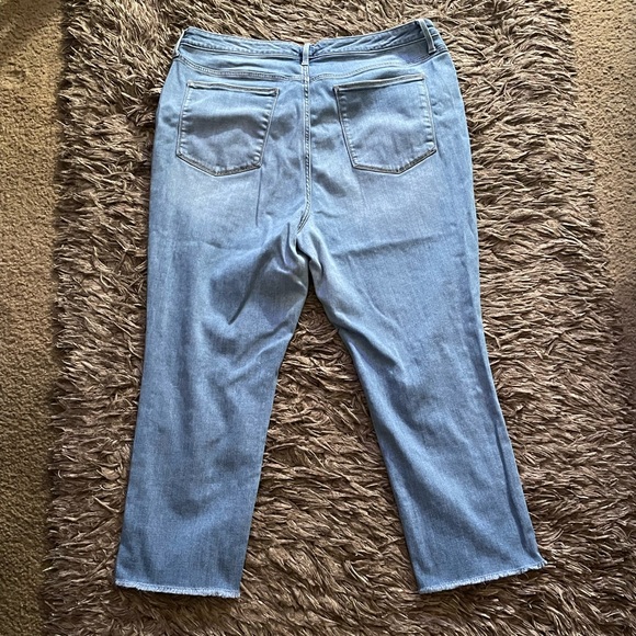 Universal Thread High Rise Straight Crop Distressed Jeans Size 20 W - Picture 5 of 10